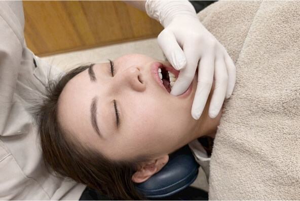 デンタルエステの流れ:歯肉マッサージ・リップエステ